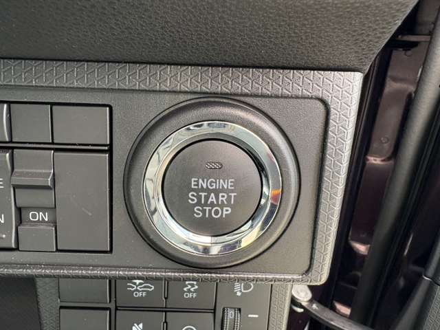 ケイカフェでは、快適なカーライフを過ごしていただくためにオイル交換～定期点検や車検整備なども実施しております。