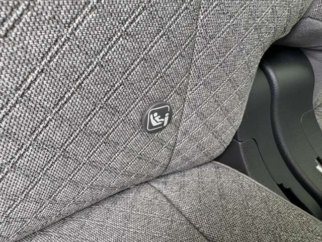 ISOFIXなのでチャイルドシートと連結が出来ます！