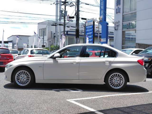 全車安心保証付き販売です。保証修理は全国対応ですので遠方のお客様も安心してお買い求め頂けます。延長保証などもご用意しておりますのでお気軽にご相談下さい