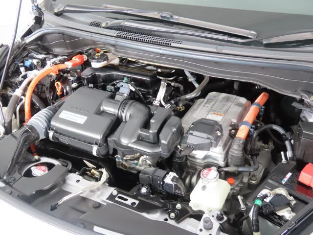 エンジンルームもきれいですよ。機関機構系も良好です。納車前に点検整備も行います。エンジンオイル・オイルフィルター・エアコンフィルター・ワイパーゴムは必ず交換致します（エアコンフィルターは、装着車のみ）