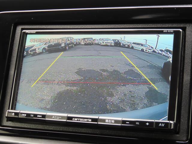 バックカメラを装備しております。駐車時に大変役立ちますよ♪運転が苦手な方の味方になってくれます。