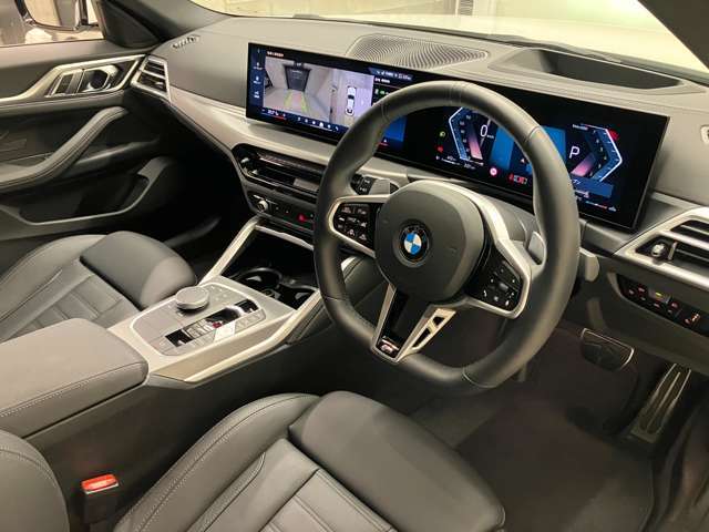 ☆センターパネルを運転席側に僅かに傾けたBMW独特のインパネ☆【駆け抜ける歓び】はここからもスタートしております☆