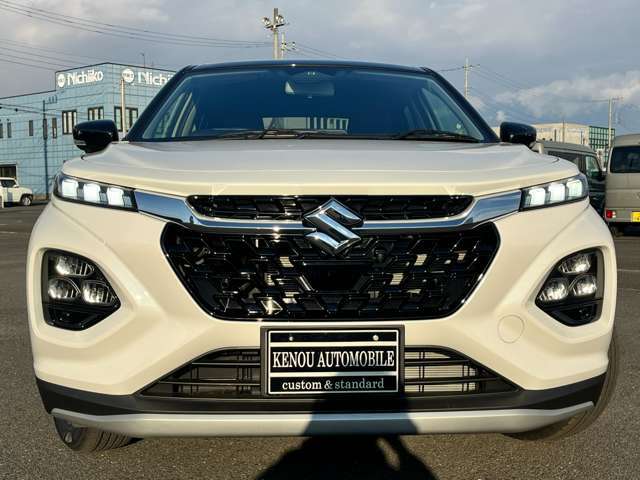 【新車保証付き】 納車後も安心の5年又は10万kmの全国共通のメーカー保証付き。ご自宅近辺のディーラー様で保証修理やアフターサービスも受けれるので、遠方のお客様もご安心ください。