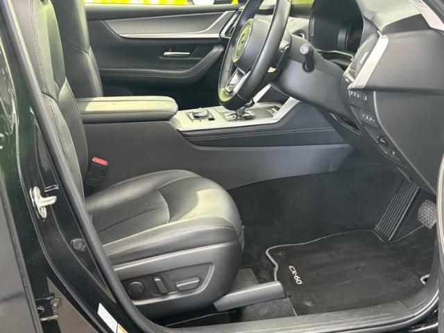 「この車の写真をもっと見たい」「状態が気になる」「この装備はついている？」どんな小さな疑問でもお気軽にお問い合わせください！