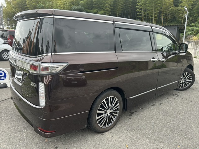 スタッフ一同、お問い合わせ、ご来店を心よりお待ちいたしております！！