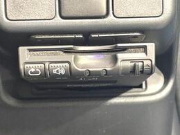 【ETC】高速道路の料金所をストレスなく通過！話題のスポットやサービスエリアに多い「スマートIC」利用時は必須のアイテムです。当店でセットアップを実施、ご納車当日からすぐにご利用いただけます！