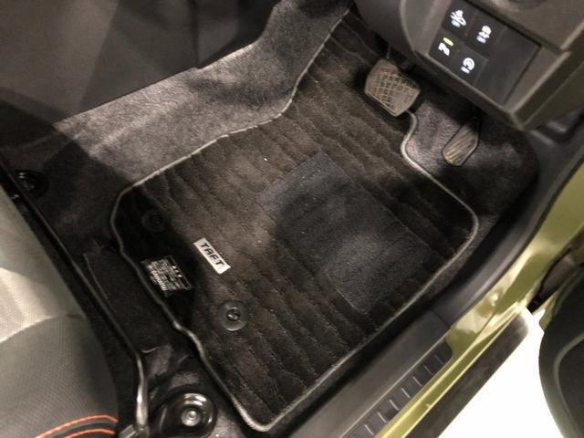 嬉しい純正フロアマット付き♪　状態も良好です（＾＾♪