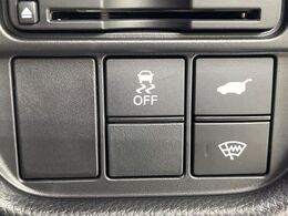 【寒冷地仕様】冬場の冷え込みが厳しい地域や降雪地域にお住いの方はもちろん、スキーやスノボなどウィンタースポーツを楽しみたい方には必須の装備！あるのと無いのでは安心感が違います！