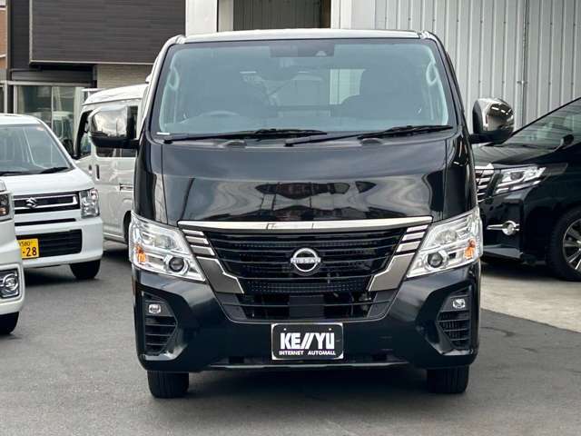 ご納車前のボディガラスコーティングやポリマーコーティングも専門業者が常駐しておりクオリティの高いコーティングを低価格にてご提供しております♪リアガラスへのフィルム貼り付けも低価格でご案内しております♪