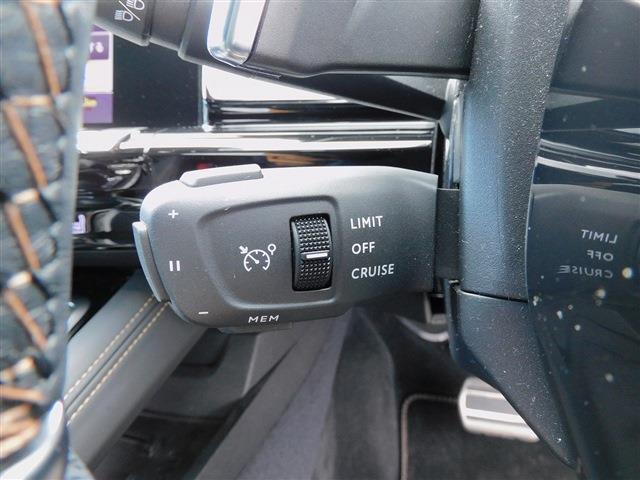 フルパッケージ・ACC・黒革シート・サンルーフ・ナビTV・全周囲カメラ・CarPlay・Bluetooth・スマートキー・LEDライト・純正18インチAW・パワーバックドア・コーナーセンサー・ETC