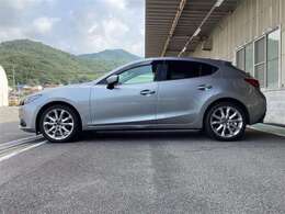 数ある販売店の中から、当店の展示車両をご覧いただきまして誠にありがとうございます。ぜひ最後までご覧くださいませ。