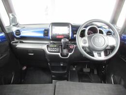 ご納車後も安心なプレミア保証をご提案いたします。ナビや電装品、エアコンなども含めた600項目の充実した保証内容と安心のロードサービス付帯でサポートいたします。詳細はお尋ねください。