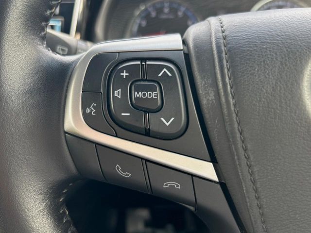 【ステアリングスイッチ】運転中、前方から目線をそらすことなく、オーディオ等の操作が可能な便利機能！安心＆快適なドライブを演出してくれます♪