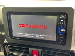 【純正ナビ】人気の純正ナビを装備。オーディオ機能も充実しており、Bluetooth接続すればお持ちのスマホやMP3プレイヤーの音楽を再生可能！毎日の運転がさらに楽しくなります！！