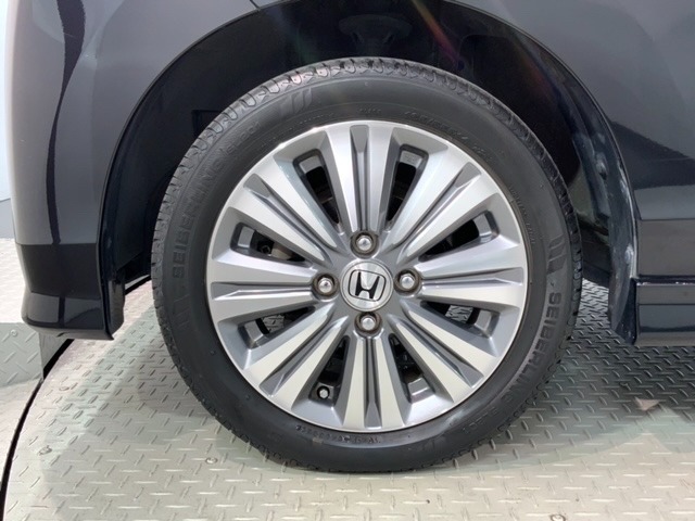 ご納車までの期間ですが、県内のお客様は1,2週間、県外のお客様は2,3週間ほどでご納車が可能となります。但し、お支払いや書類の状況によっては多少の前後もありますので、その際には何卒ご了承下さい。
