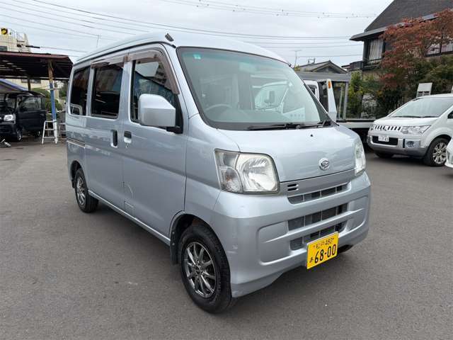 ヘッドライトもまだまだキレイです。