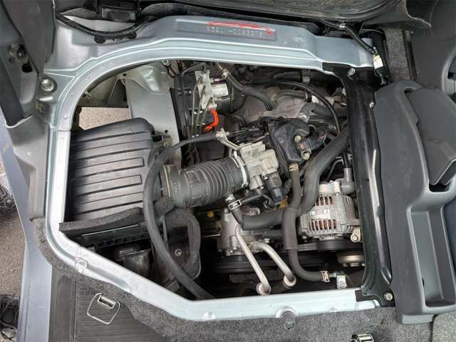 中古車でもこんなにきれいなエンジンルーム！！まだまだ元気なエンジンがあなたの新しいパートナーとしてがんばります！