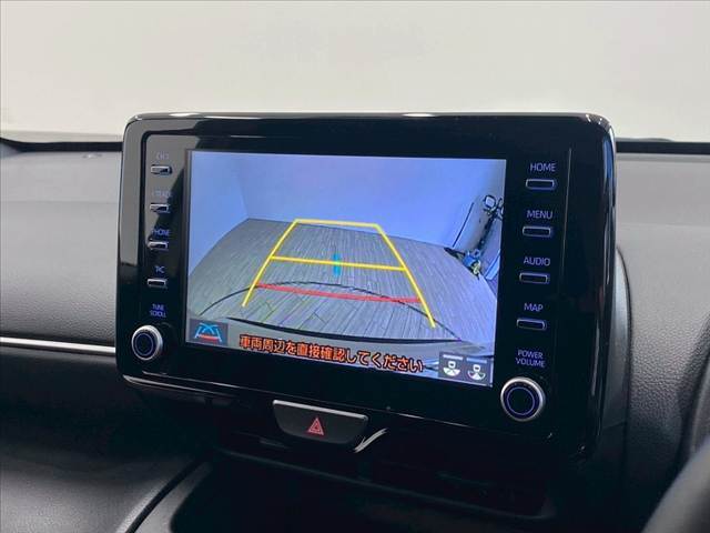 【カラーバックモニター】を装備しております。リアの映像がカラーで映し出されますので日々の駐車や幅寄せなどで安心安全です。