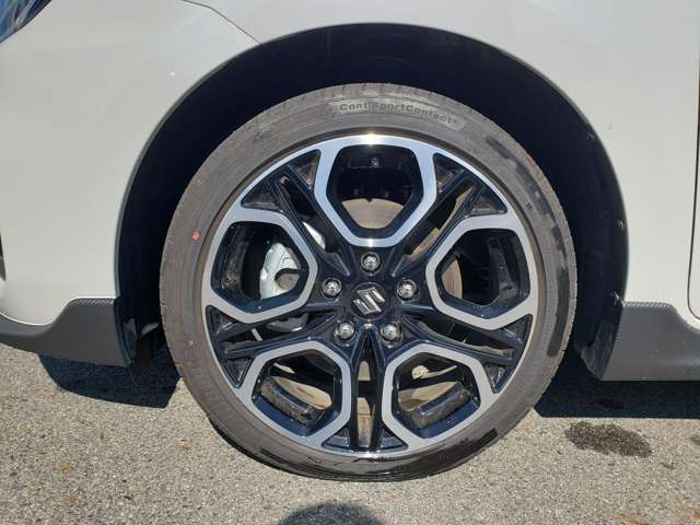 お車の事に詳しくない方や、初めて購入される方にも納得のいくまでご説明させて頂きます。お気軽にご相談ください☆