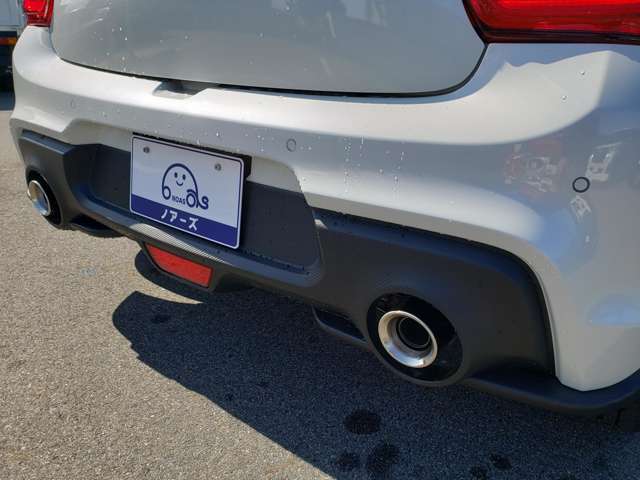 当社では、輝くツヤと耐久性、撥水性に優れたキーパーのダイヤモンドコーティングも施工しております♪薄キズや汚れからボディを守るおススメのオプションです！是非ご利用ください♪