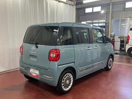 落ち着いた配色とセオリー専用アクセントで大人の上質空間を演出！