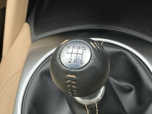 お車に合わせて無料保証以外にも、保証範囲、期間、距離を拡充させた有料保証もご用意しております！中古車の購入が初めてで不安・・・というお客様もご安心ください！