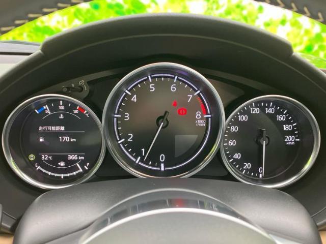 WECARSの展示場では実際に見て、触ってお車をお選びいただけます！知識の豊富な営業スタッフが様々なカーライフをご提案いたします！