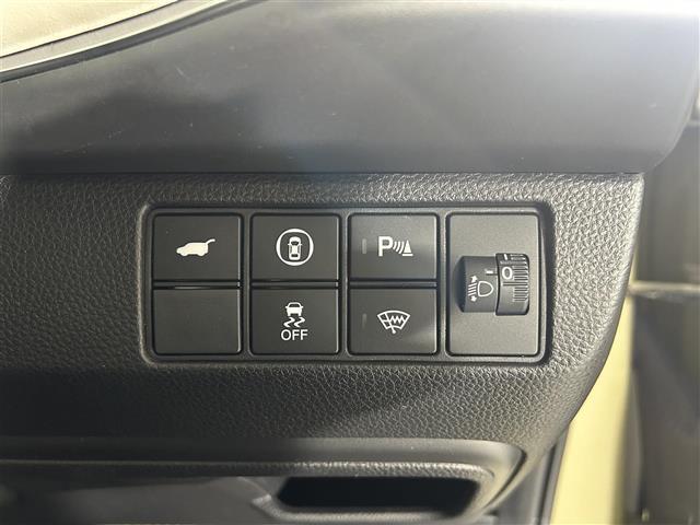 【運転席操作部】快適なドライブを楽しむための機能が装備されています！運転席から触れるので、使いやすいです！除菌プランいれていただくと、さらに清潔で安心していただけます！