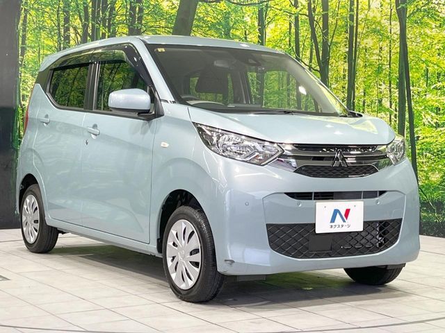 大好評のボディコーティング「弾スプラッシュコート」もご納車までに施工可能。通常のガラスコートと異なる、耐久年数6年の無機質ガラスコーティングが、ボディをキレイな状態に保ってくれます。