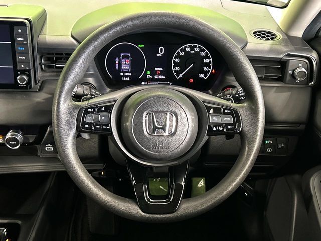 【純正革巻きステアリング】上質な革を使用することで、手にしっかり馴染みとても運転しやすい【ドライブレコーダー】安心・安全なカーライフに必須のドライブレコーダーを装備！走行中はもちろん、あおり運転や事故