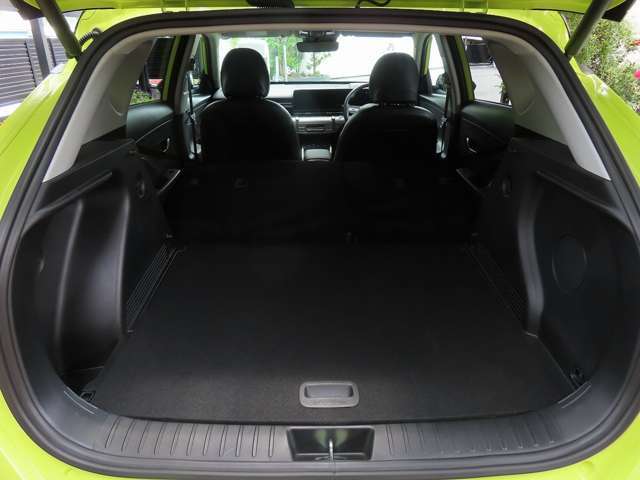 ■後席アレンジ（リアシート収納荷物優先時：2名乗車）