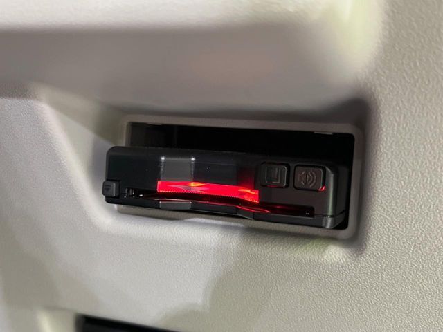 【ETC】高速道路の料金所をストレスなく通過！話題のスポットやサービスエリアに多い「スマートIC」利用時は必須のアイテムです。当店でセットアップを実施、ご納車当日からすぐにご利用いただけます！