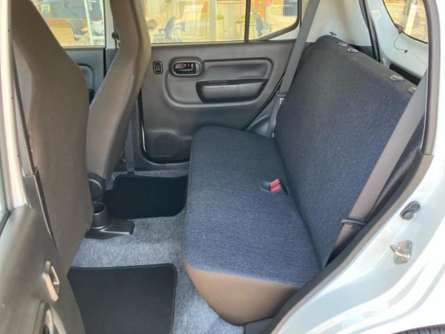 WECARSでは各商談席に大型モニターをご用意しております！見やすい大画面でゆったりと全国の在庫をご覧いただけます！是非ご来店お待ちしております！