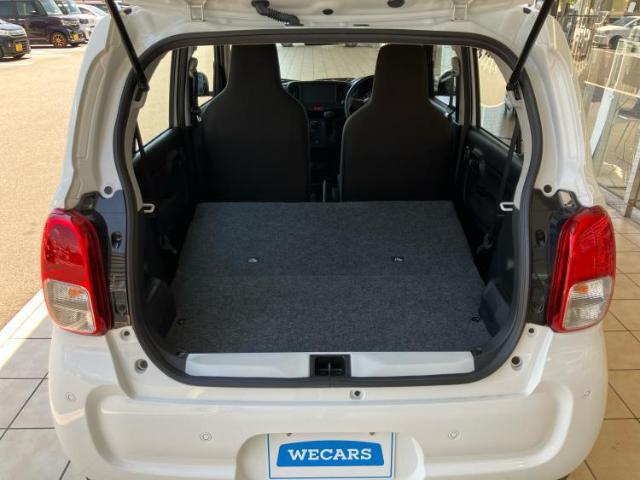 WECARS（ウィーカーズ）は全国250店舗展開！お客様が安心してカーライフをお楽しみいただけるよう社員一同心を込めてサポートいたします。