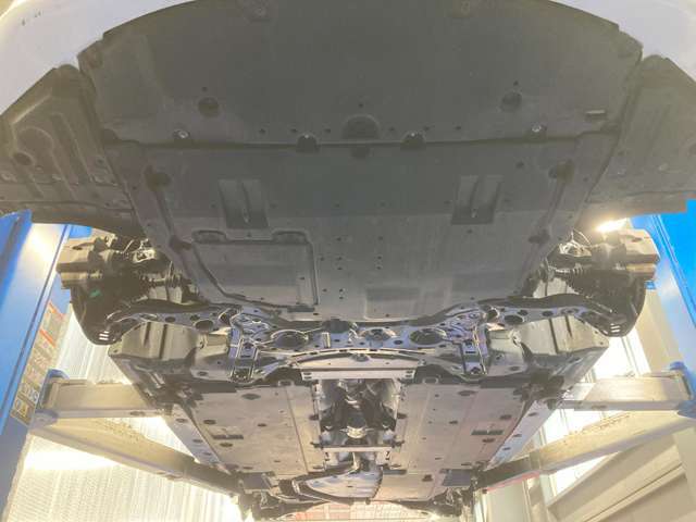 下廻り前方から☆　しっかりメンテナンスして頂いていたようで、サビが少なくキレイな状態！じっくりご覧下さい♪【無料電話】0078-6003-206896　【LINE　ID】07020337089で検索♪