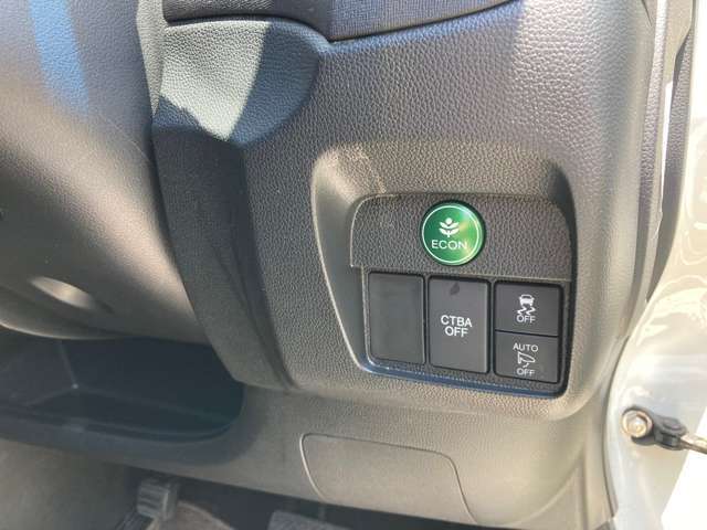 ご覧いただきありがとうございます♪気になったお車がありましたらお気軽にお電話をください♪