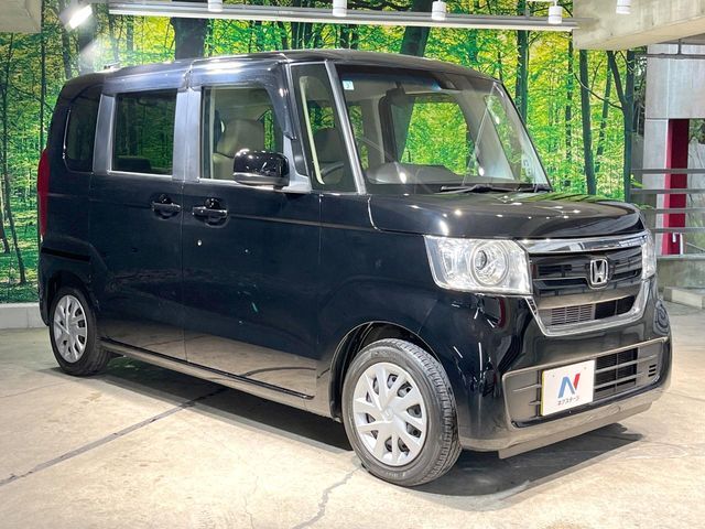 大好評のボディコーティング「弾スプラッシュコート」もご納車までに施工可能。通常のガラスコートと異なる、耐久年数6年の無機質ガラスコーティングが、ボディをキレイな状態に保ってくれます。