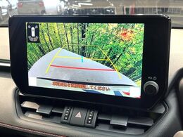 【レーダークルーズコントロール】高速道路での長距離走行が楽に！！自動で速度を保つクルーズコントロールが、衝突軽減システムと連携し、前方の車両を感知して車間を保つように速度調節してくれます！！