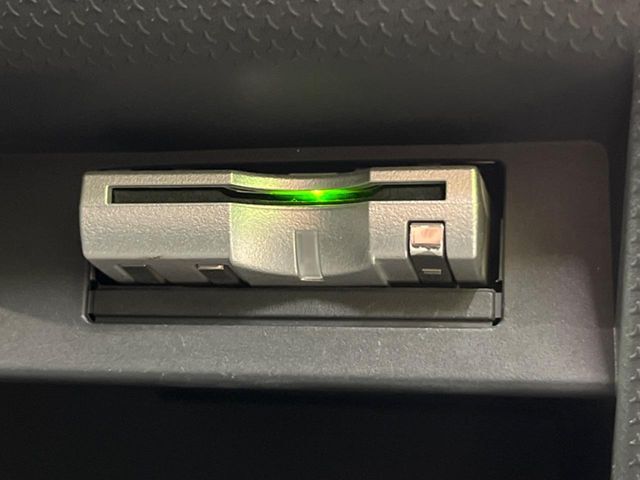【ETC】高速道路の料金所をストレスなく通過！話題のスポットやサービスエリアに多い「スマートIC」利用時は必須のアイテムです。当店でセットアップを実施、ご納車当日からすぐにご利用いただけます！