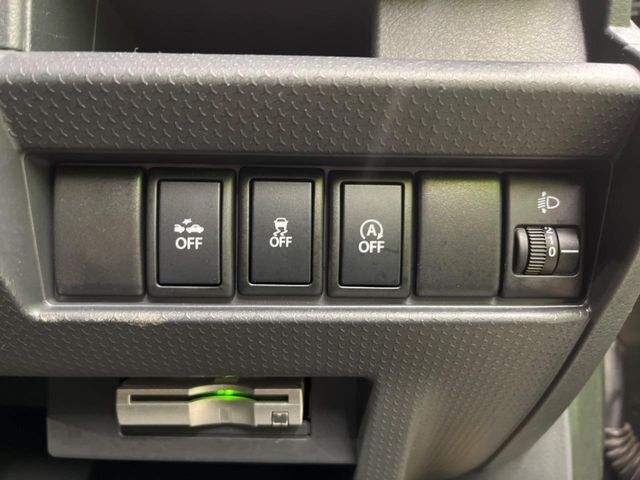 【スズキ　セーフティサポート】走行中に前方の車両等を認識し、衝突しそうな時は警報とブレーキで衝突回避と被害軽減をアシスト。より安全にドライブをお楽しみいただけます。