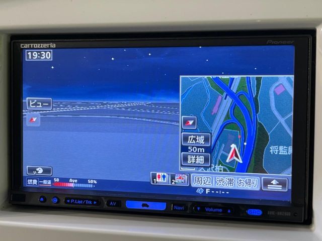 【ナビゲーション】使いやすいナビで目的地までしっかり案内してくれます。各種オーディオ再生機能も充実しており、お車の運転がさらに楽しくなります！！