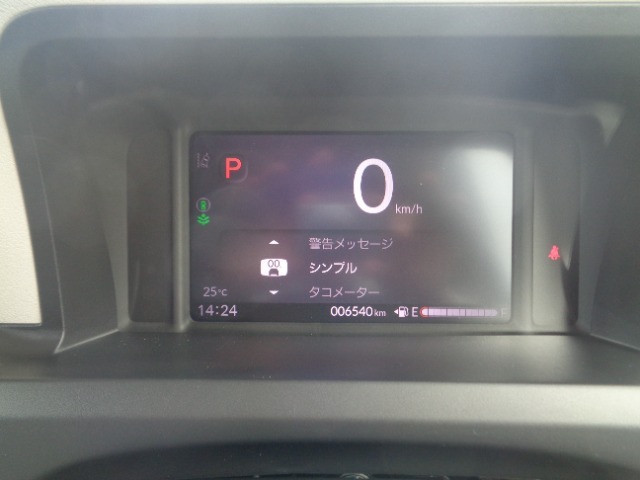 視認性のいいメーター類です。