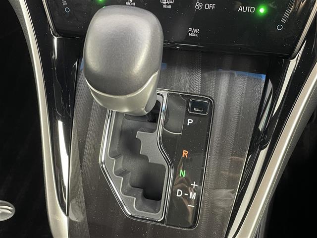 【　MTモード付きAT　】クルマを、特にエンジンを機械任せではなく自分自身で積極的にコントロールしたい！という、運転好きのためにつけられています。