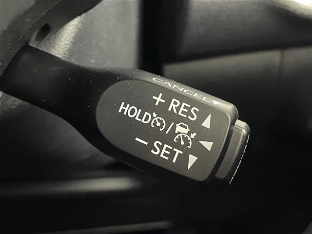 【　アダプティブクルーズコントロール　】設定した車速内で自動で加減速♪先行車との車間距離を適切に維持した追従走行が可能です♪