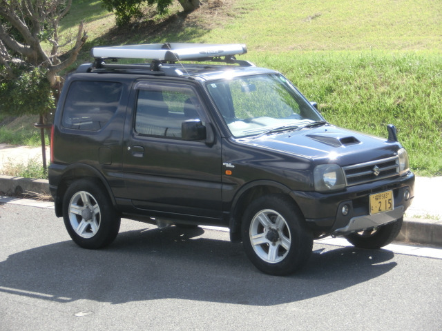 ノーマル車両　Fフェンダー交換、フード交換で修復有りとなりますが、フレームに損傷は有りません。距離多めですがエンジン、オートマ良好。