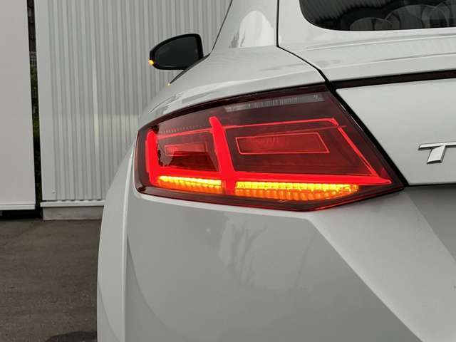 アウディ認定中古車は新車登録から12年以内のディーラー車を、点検整備します。Audiを知り尽くした正規ディーラーが厳選した高い品質の車だけをお届けします
