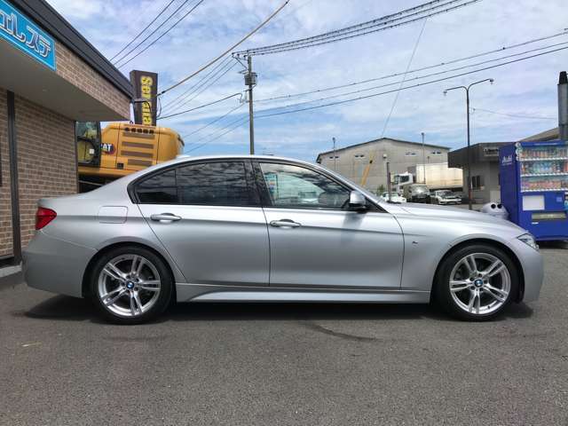 お支払いは、オートローンも取り扱いいたしております。お支払いのシュミレーションも可能！お申込みは、審査時間が短く、手続きが簡単！審査に不安な方も一度ご来店いただきご相談ください。ご来店お待ちしてます！