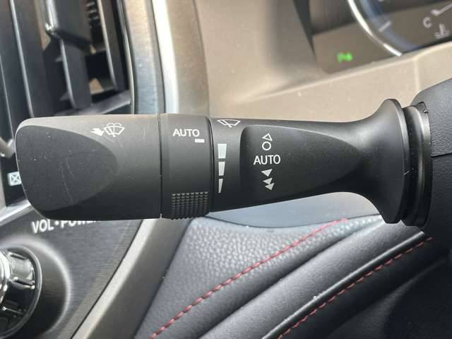 【運転席操作部】快適なドライブを楽しむための機能が装備されています！運転席から触れるので、使いやすいです！除菌プランいれていただくと、さらに清潔で安心していただけます！