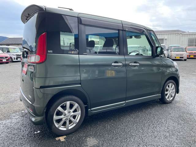 スッキリとした後ろ姿です