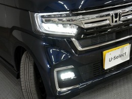 【LEDヘッドライト】ディスチャージヘッドライト（HID）と同等の明るさで、夜道や雨天走行が明るく視界良好！！　フォグライトも装備で、安心感さらにUPです♪安心ドライブを楽しんで下さい♪